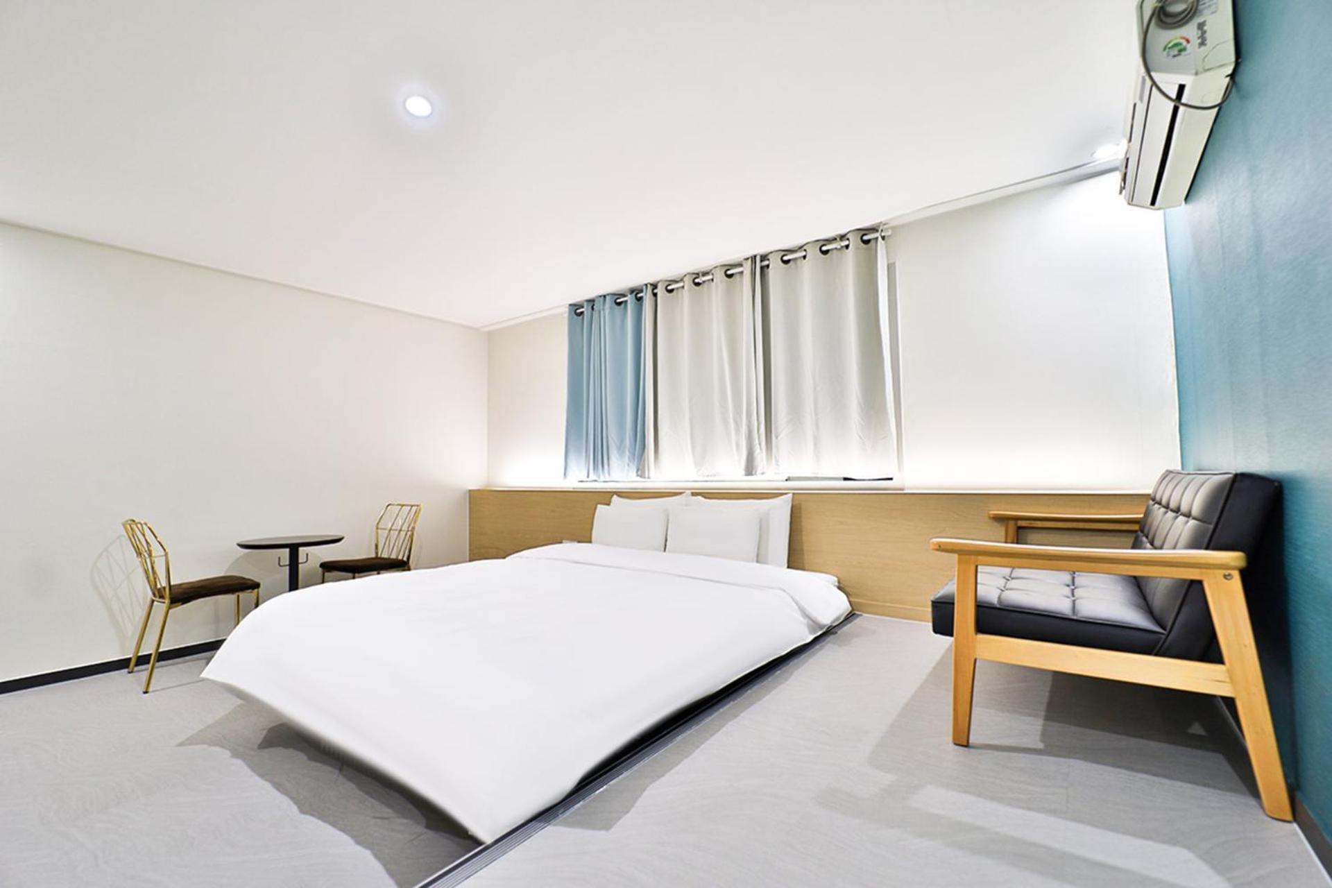 Calm Rest Hotel Busan Sasang Eksteriør billede