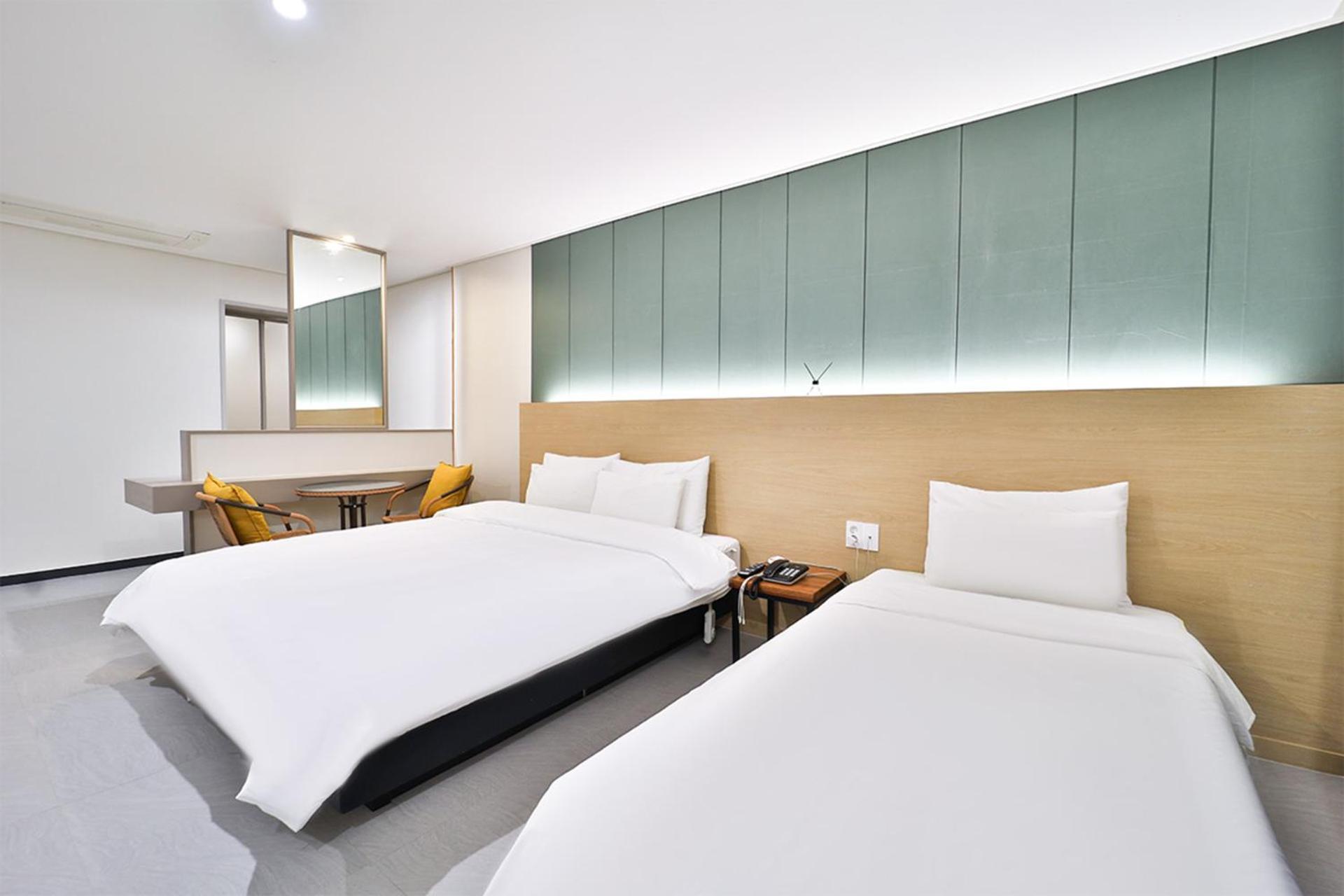 Calm Rest Hotel Busan Sasang Eksteriør billede
