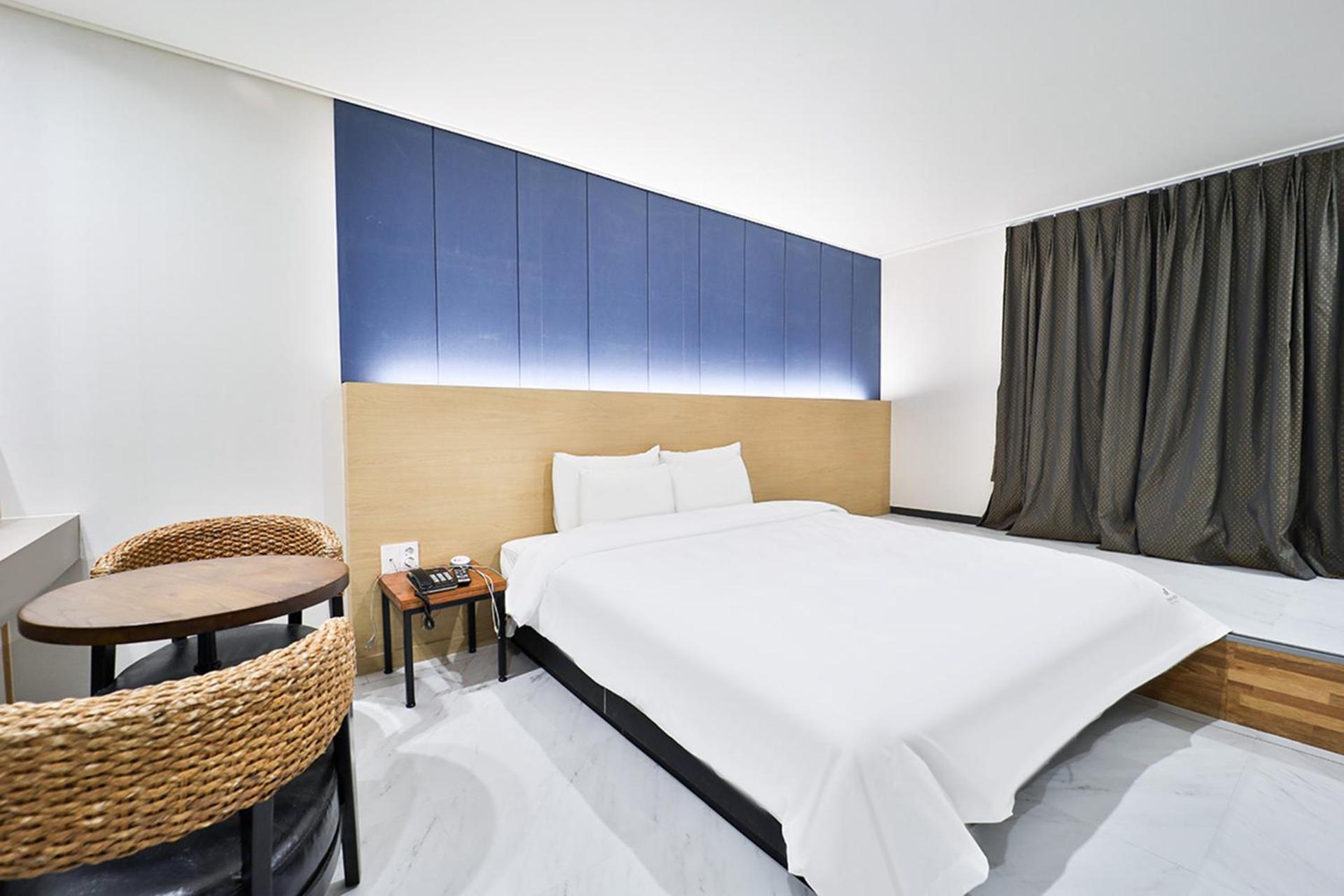 Calm Rest Hotel Busan Sasang Eksteriør billede