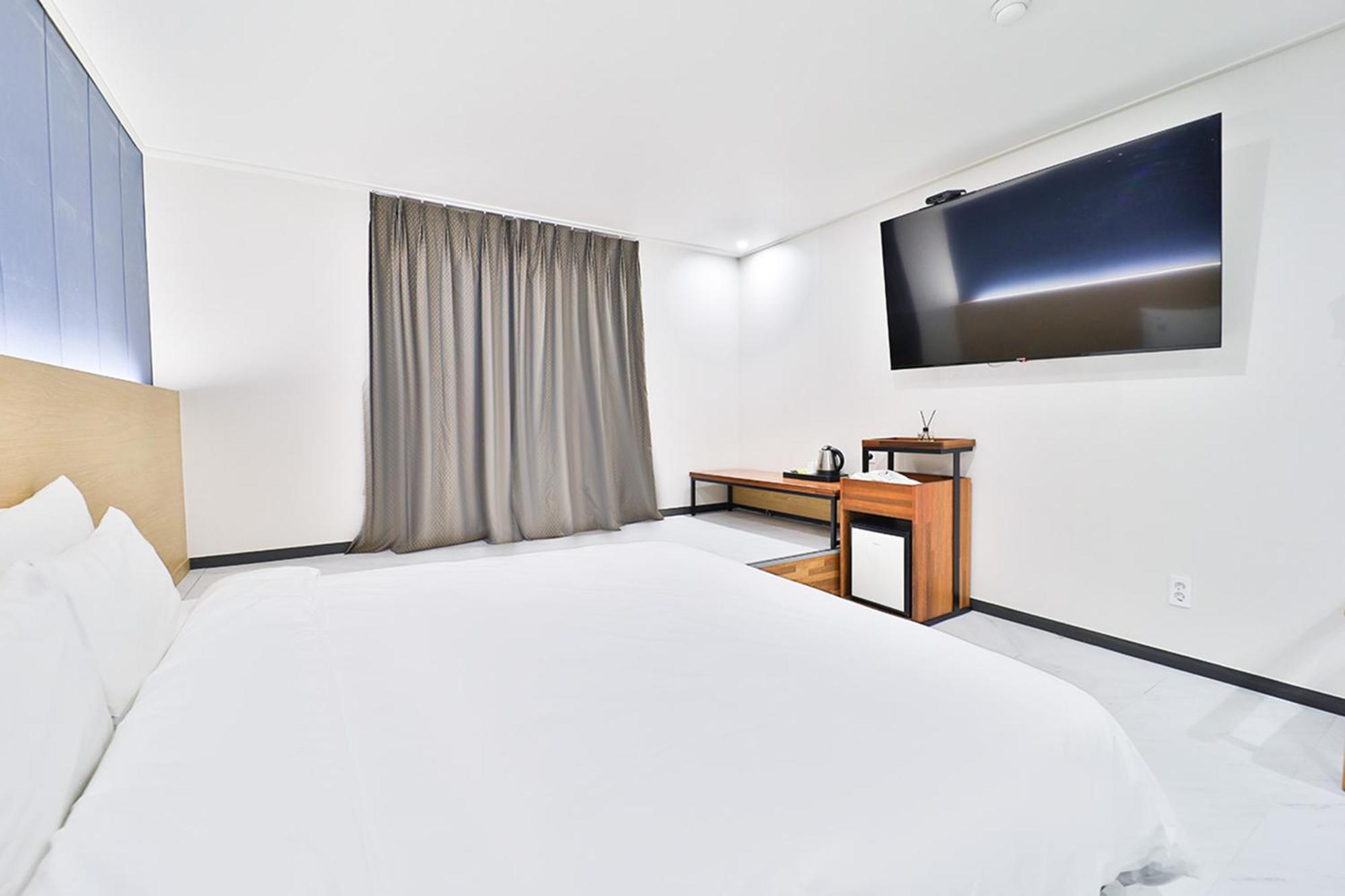 Calm Rest Hotel Busan Sasang Eksteriør billede
